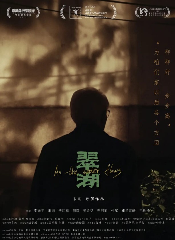 酒店约炮出来赚零花钱的学妹性格活泼开朗臀部丰满后入撞击非常爽 - 黑料帝
